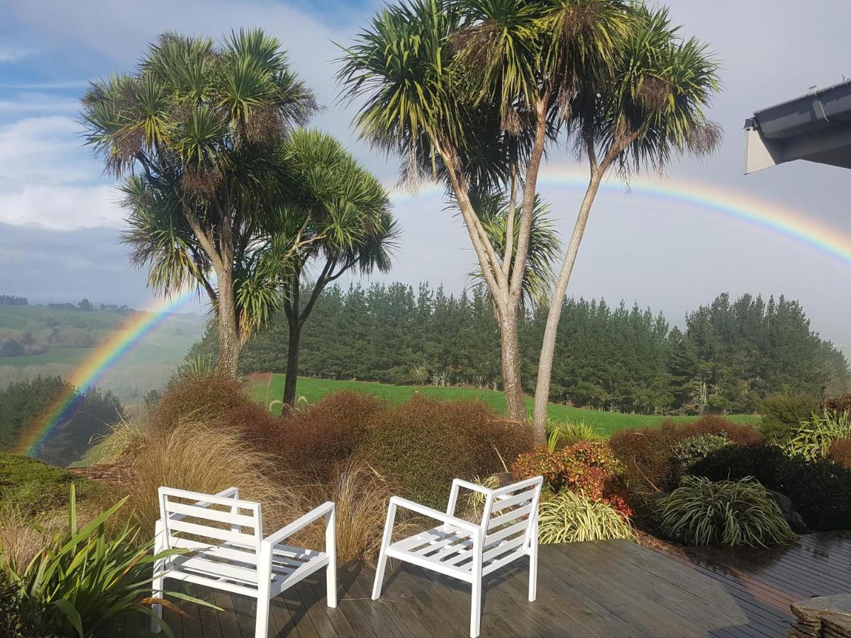 Above The River Karapiro Bed & Breakfast Extérieur photo