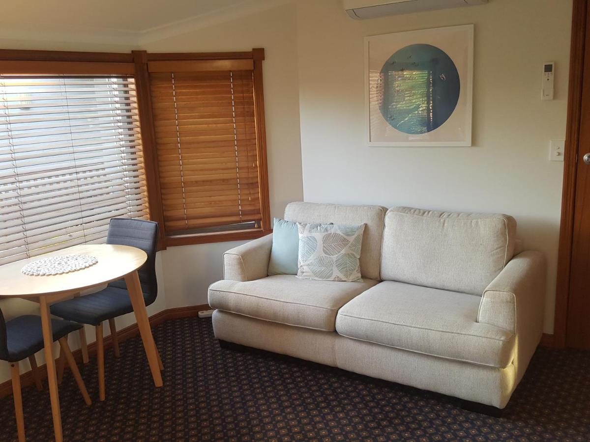Above The River Karapiro Bed & Breakfast Extérieur photo