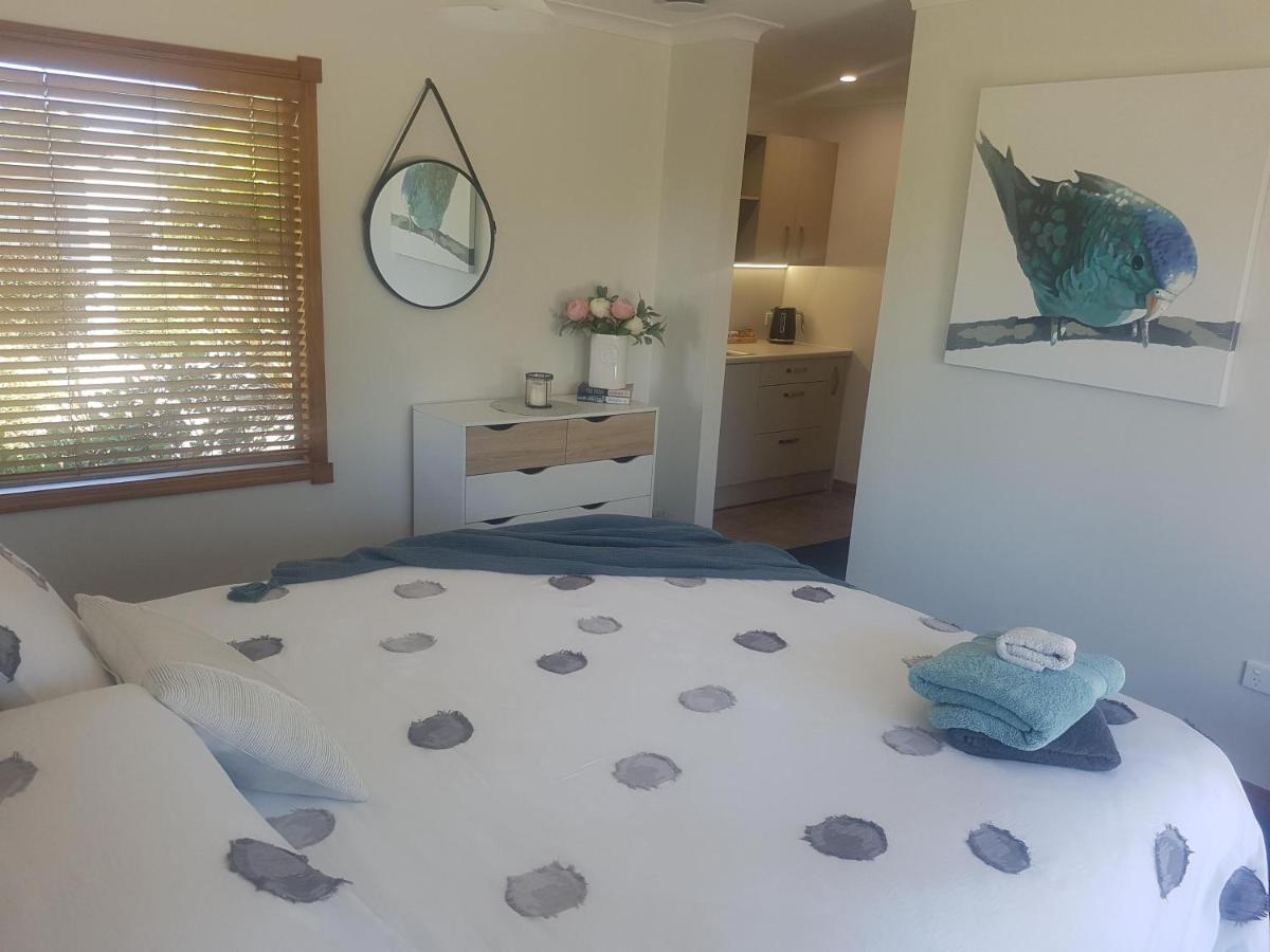 Above The River Karapiro Bed & Breakfast Extérieur photo