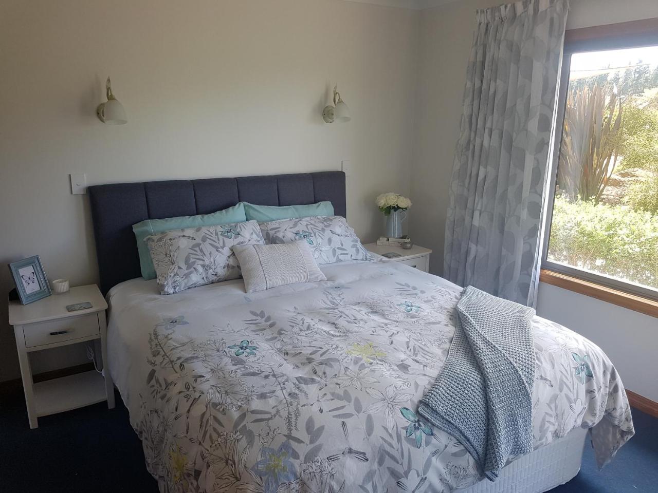 Above The River Karapiro Bed & Breakfast Extérieur photo