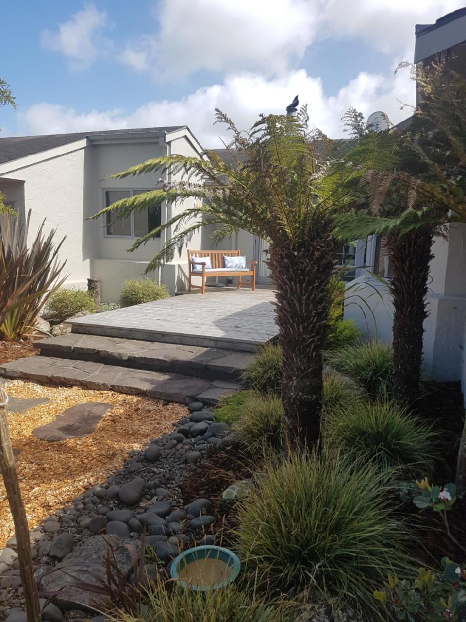 Above The River Karapiro Bed & Breakfast Extérieur photo